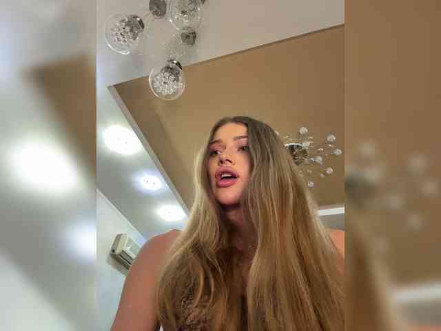 KATIOIIIA webcam