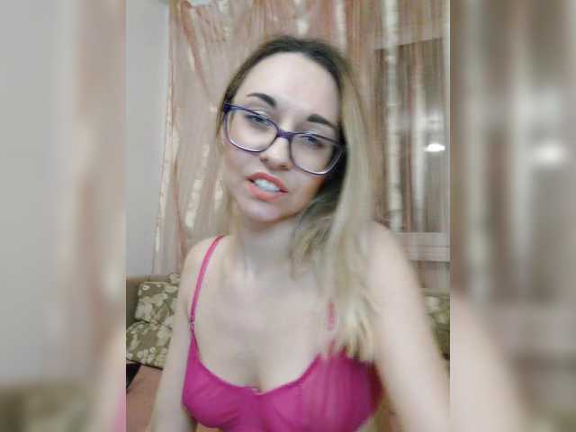 AngelNika live cam on BongaCams