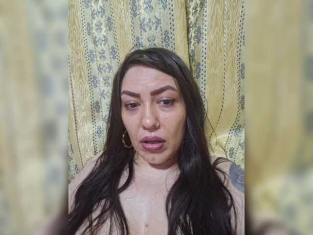 EdenaVega est une amatrice française en show avec sa webcam pour des vidéos amateurs sur BongaCams. Voici les charactéristiques d'amatrice française de EdenaVega : White/Caucasian,Brunette,Shaved,