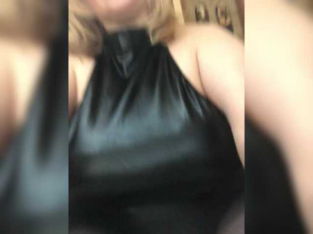 1Darina's BongaCams show and profile