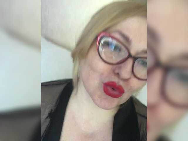 1Darina's BongaCams show and profile