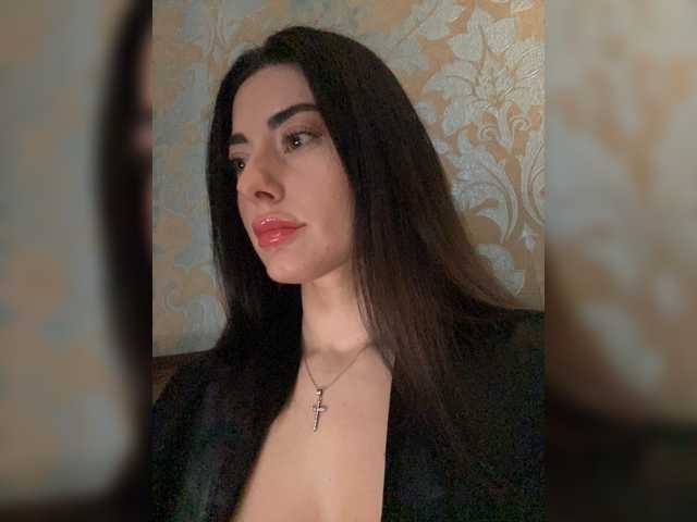 le modèle _AB_runette est en webcam porno dans un show sur le site bongacams, il possède les tags suivants: White/Caucasian,Brunette,Shaved