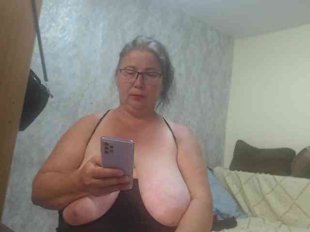 emmasquirt69 webcam