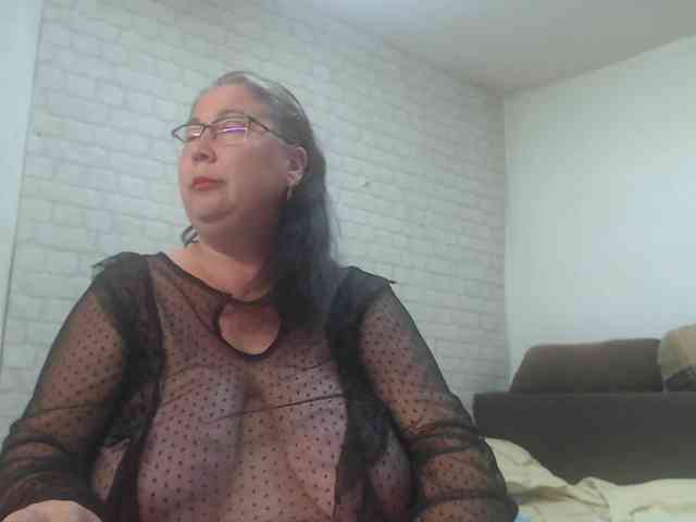 emmasquirt69 webcam