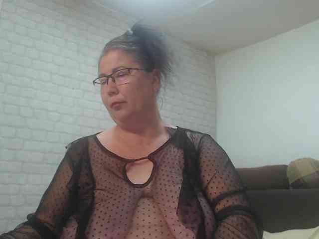 emmasquirt69 webcam