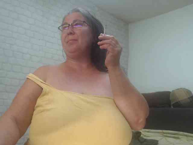emmasquirt69 webcam