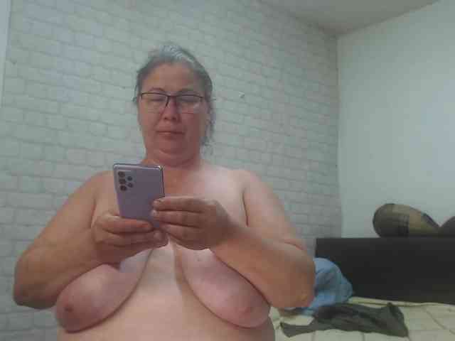 emmasquirt69 webcam