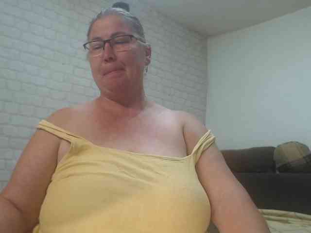 emmasquirt69 webcam