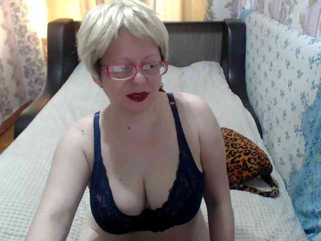 CrazzyBitch webcam