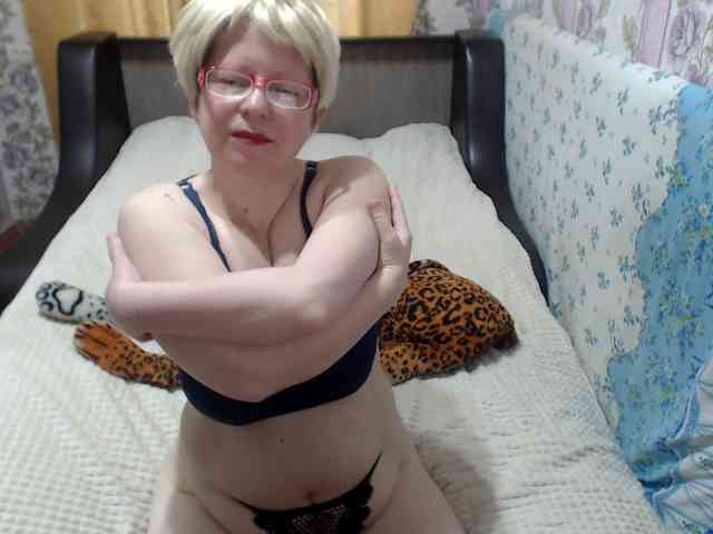 CrazzyBitch webcam