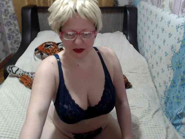 CrazzyBitch webcam