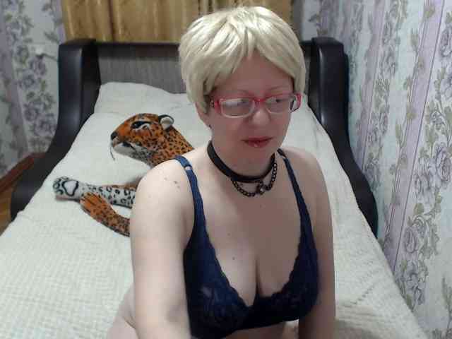 CrazzyBitch webcam