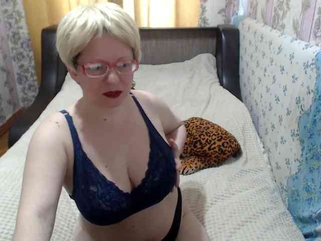 CrazzyBitch webcam