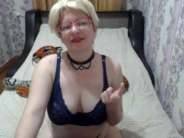 CrazzyBitch webcam