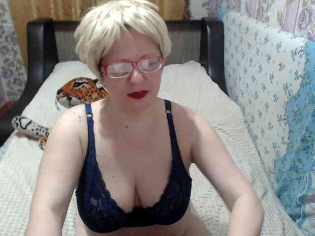 CrazzyBitch webcam