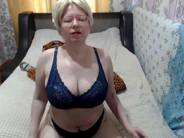 CrazzyBitch webcam