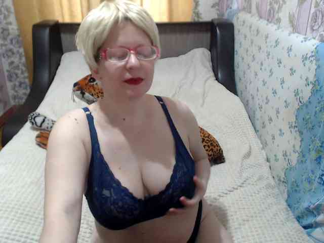 CrazzyBitch webcam