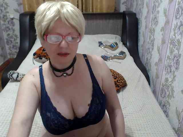 CrazzyBitch webcam
