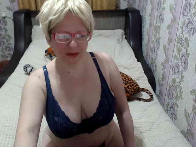 CrazzyBitch webcam