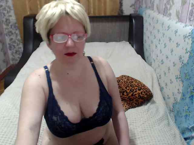 CrazzyBitch webcam