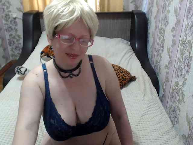 CrazzyBitch webcam