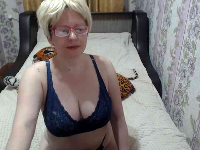 CrazzyBitch webcam