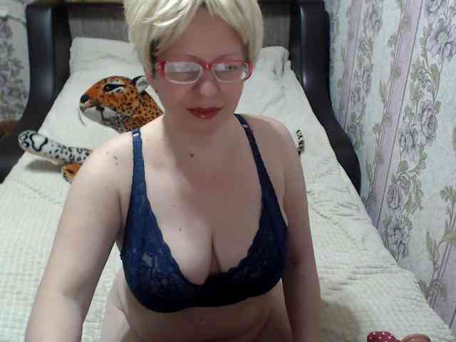 CrazzyBitch webcam