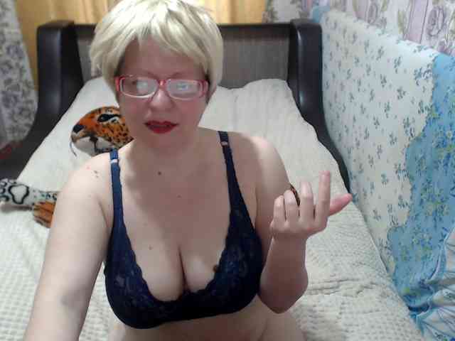 CrazzyBitch webcam