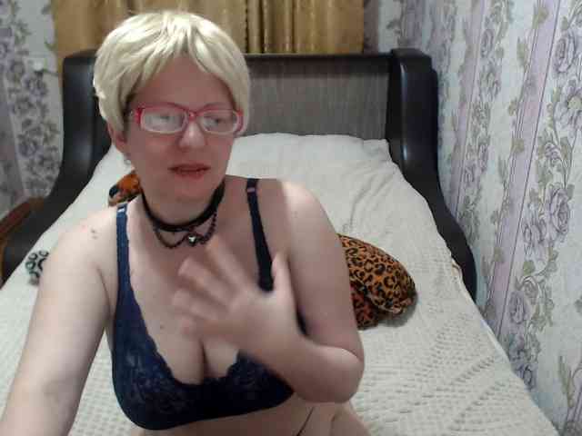 CrazzyBitch webcam