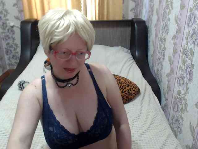 CrazzyBitch webcam