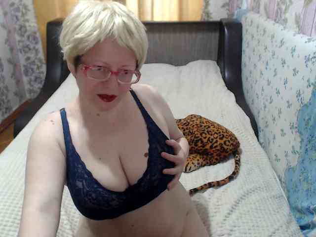 CrazzyBitch webcam