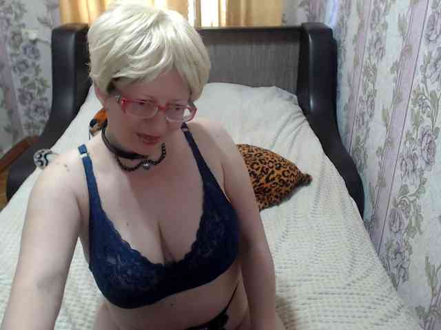 CrazzyBitch webcam