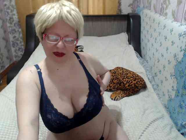 CrazzyBitch webcam