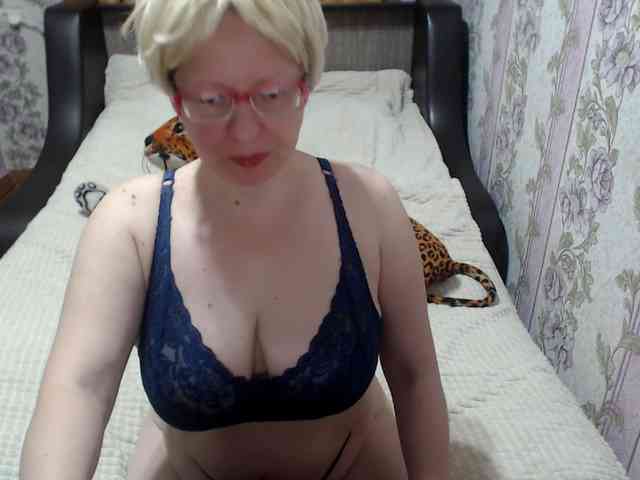 CrazzyBitch webcam