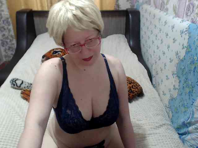 CrazzyBitch webcam