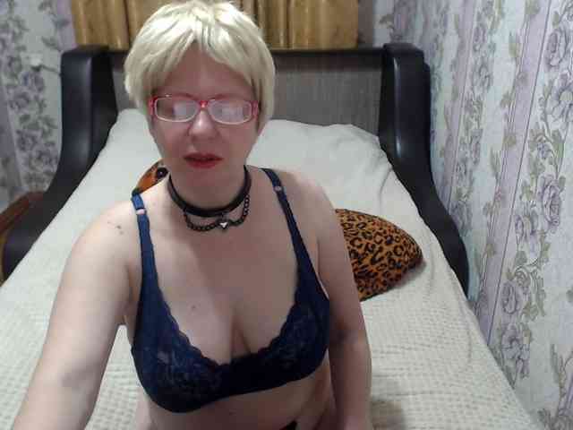 CrazzyBitch webcam