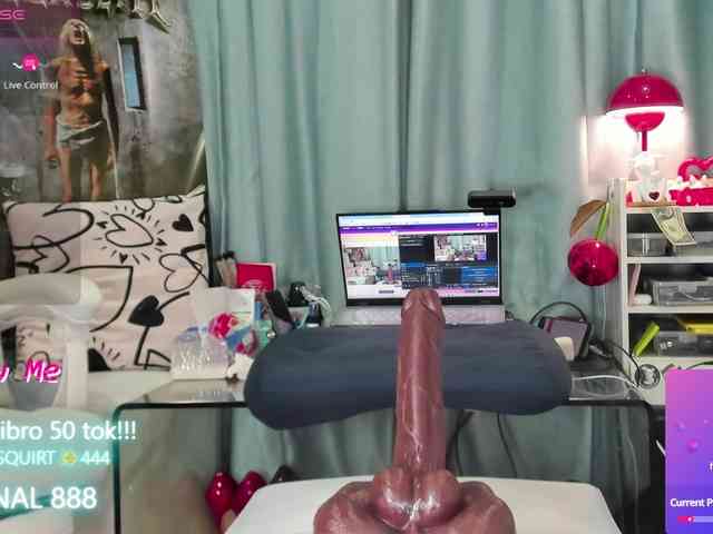 -R-A-R-E- webcam