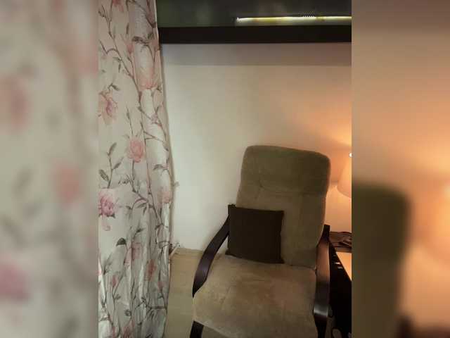 _Happy_Lady_ Live Cam