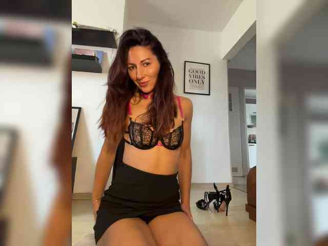 _Happy_Lady_ webcam