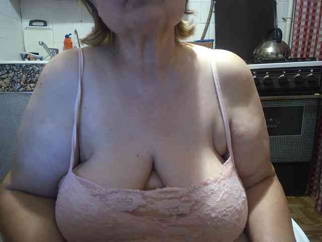 marusa0 live female cam on bongacams