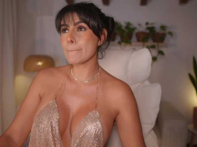 Meegan live webcam show