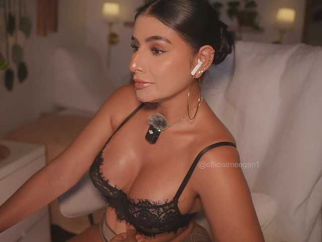 meegan live sex show