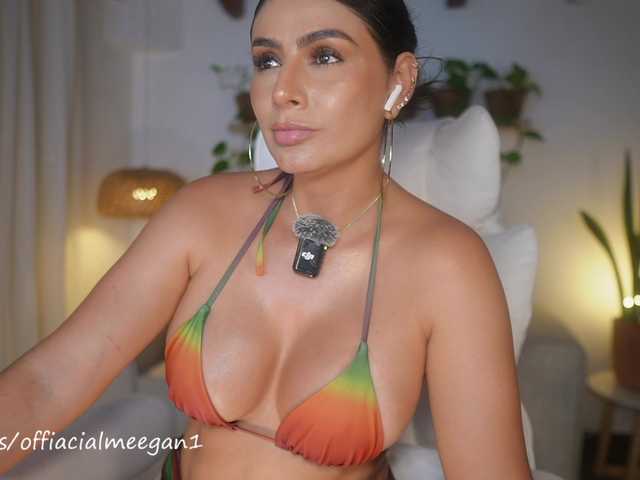 Meegan live cam on BongaCams