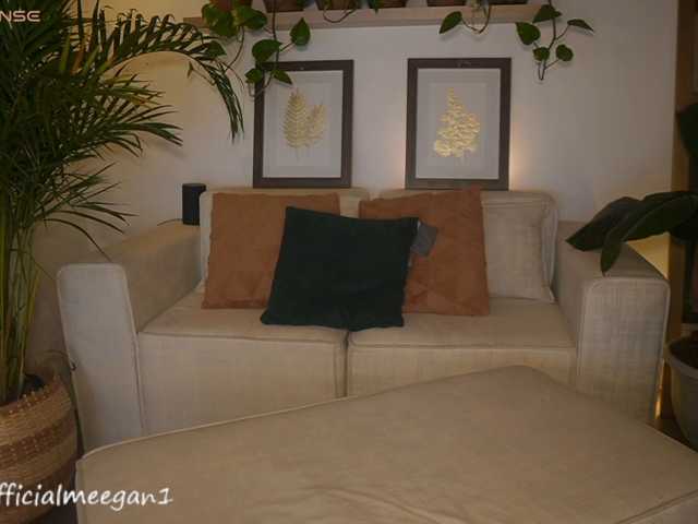 Meegan live cam on BongaCams