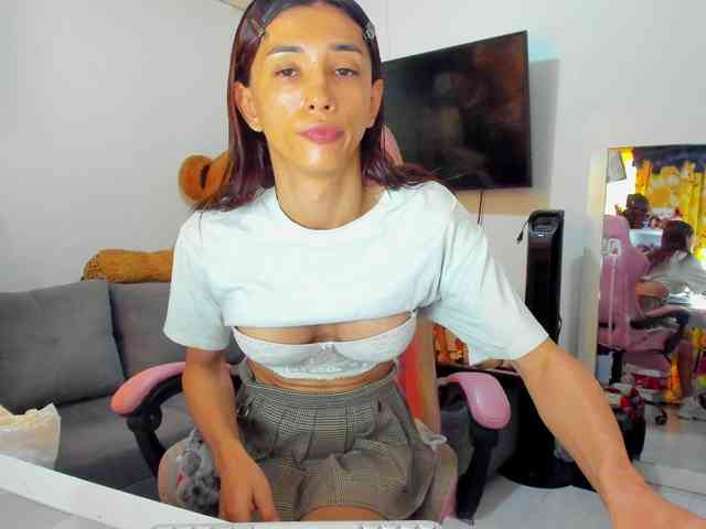 HannahTight Live Webcam on BongaCams
