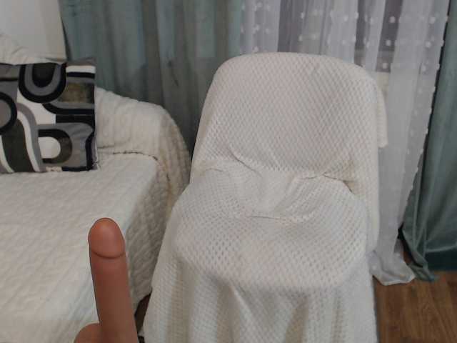 JullieMilf live webcam show