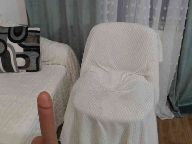 JullieMilf webcam