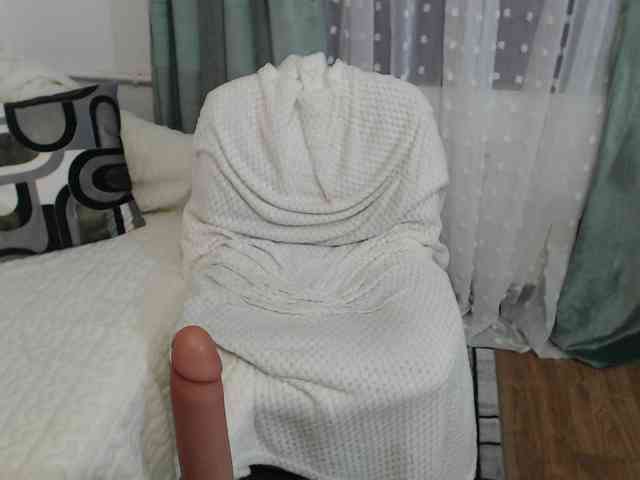 JullieMilf webcam