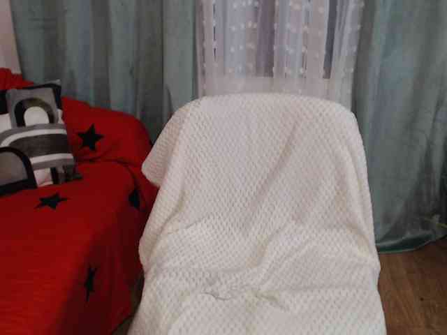 JullieMilf webcam