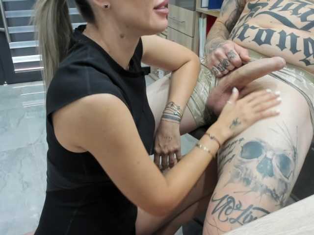 tattoo-couple live sex show